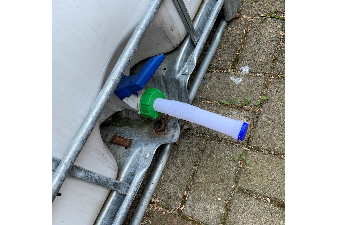 IBC Adapter mit flexiblem Ausgießer
